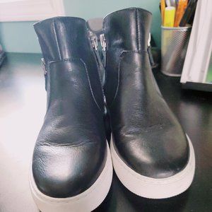 Kenneth Cold Gentle Souls Zip Ankle Sneaker